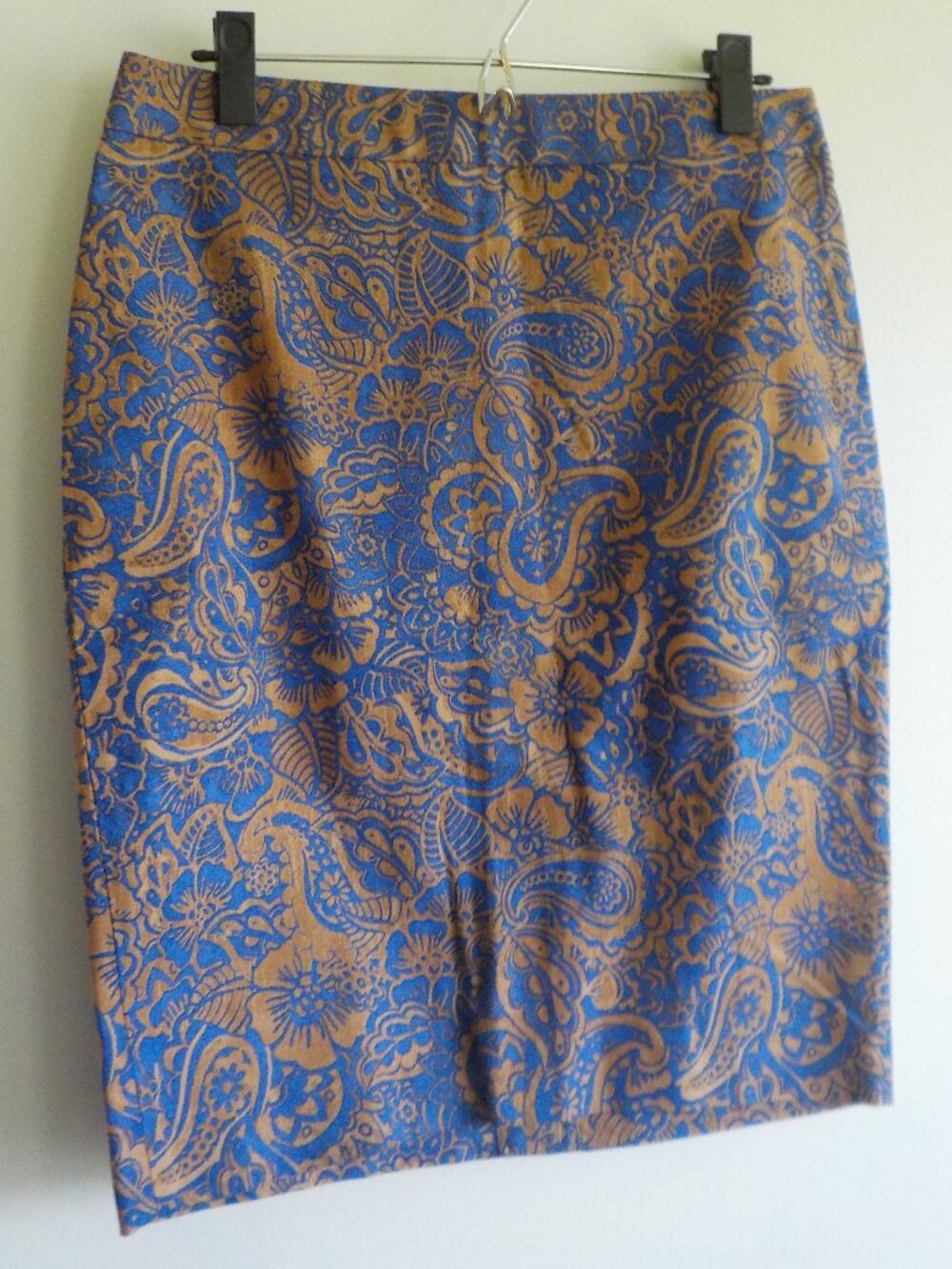 Loft Pencil Skirt - Size 8 - NWT Back Zip Blue/Rust Paisley COTTON (2459)